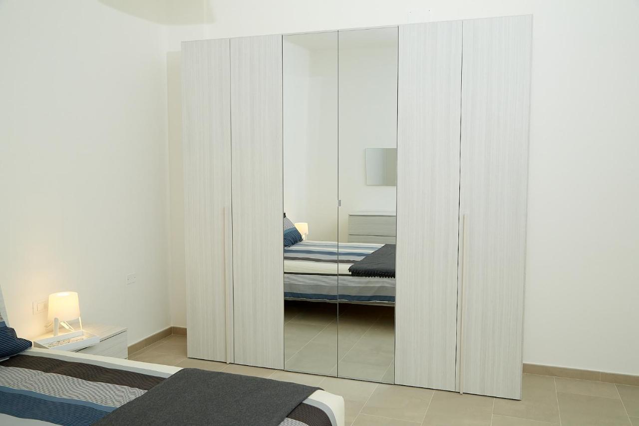 Scirocco Guest House Brindisi Bagian luar foto