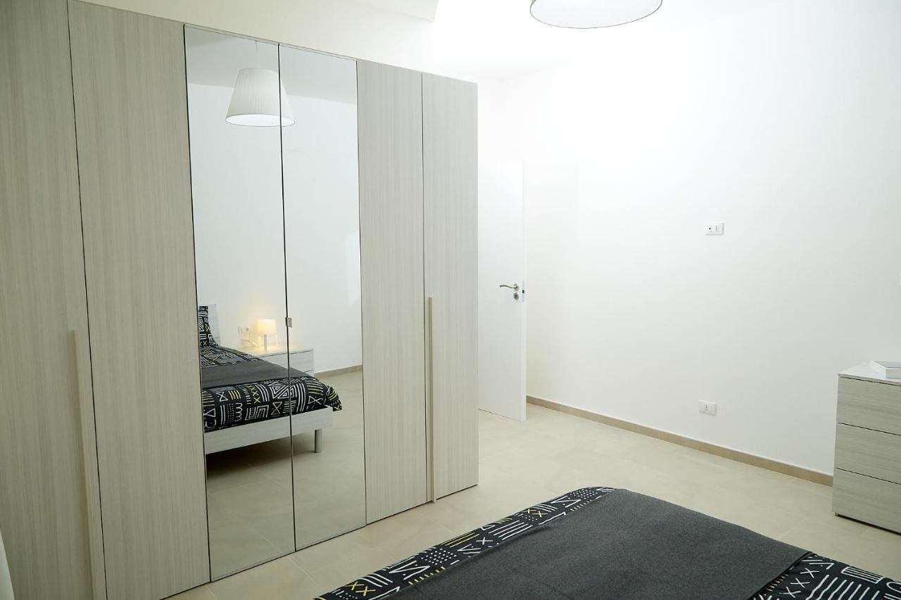 Scirocco Guest House Brindisi Bagian luar foto
