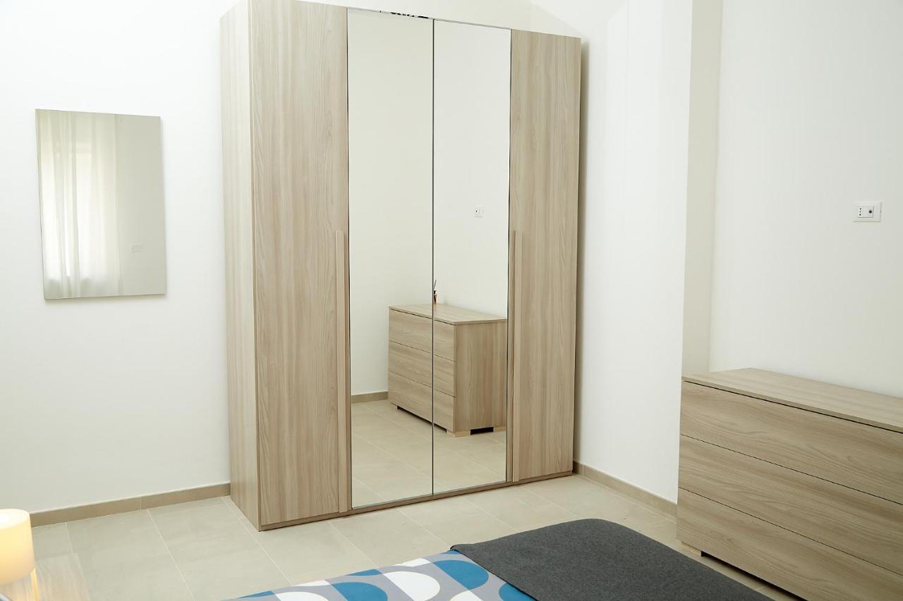 Scirocco Guest House Brindisi Bagian luar foto